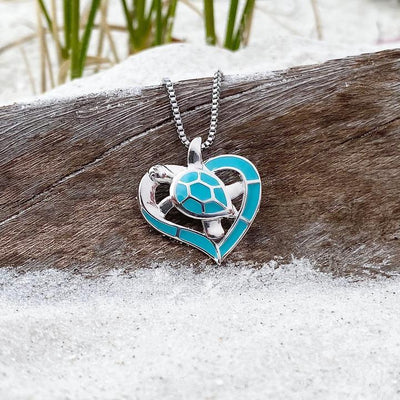 Collar Corazón de Tortuga en Plata y Ópalo Azul