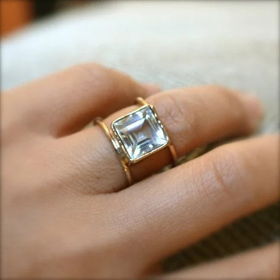 Anillo Azul Cristal en Oro Vintage