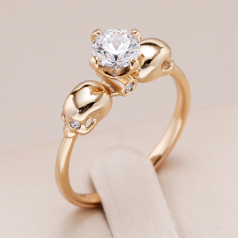 Anillo Elegante con Cristal en Oro