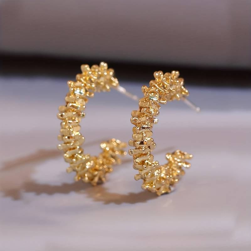 Aretes Irregulares en Oro Elegantes