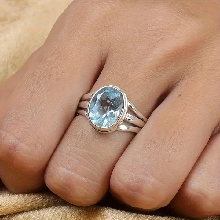 Anillo Plateado con Cristal Multicapa Vintage